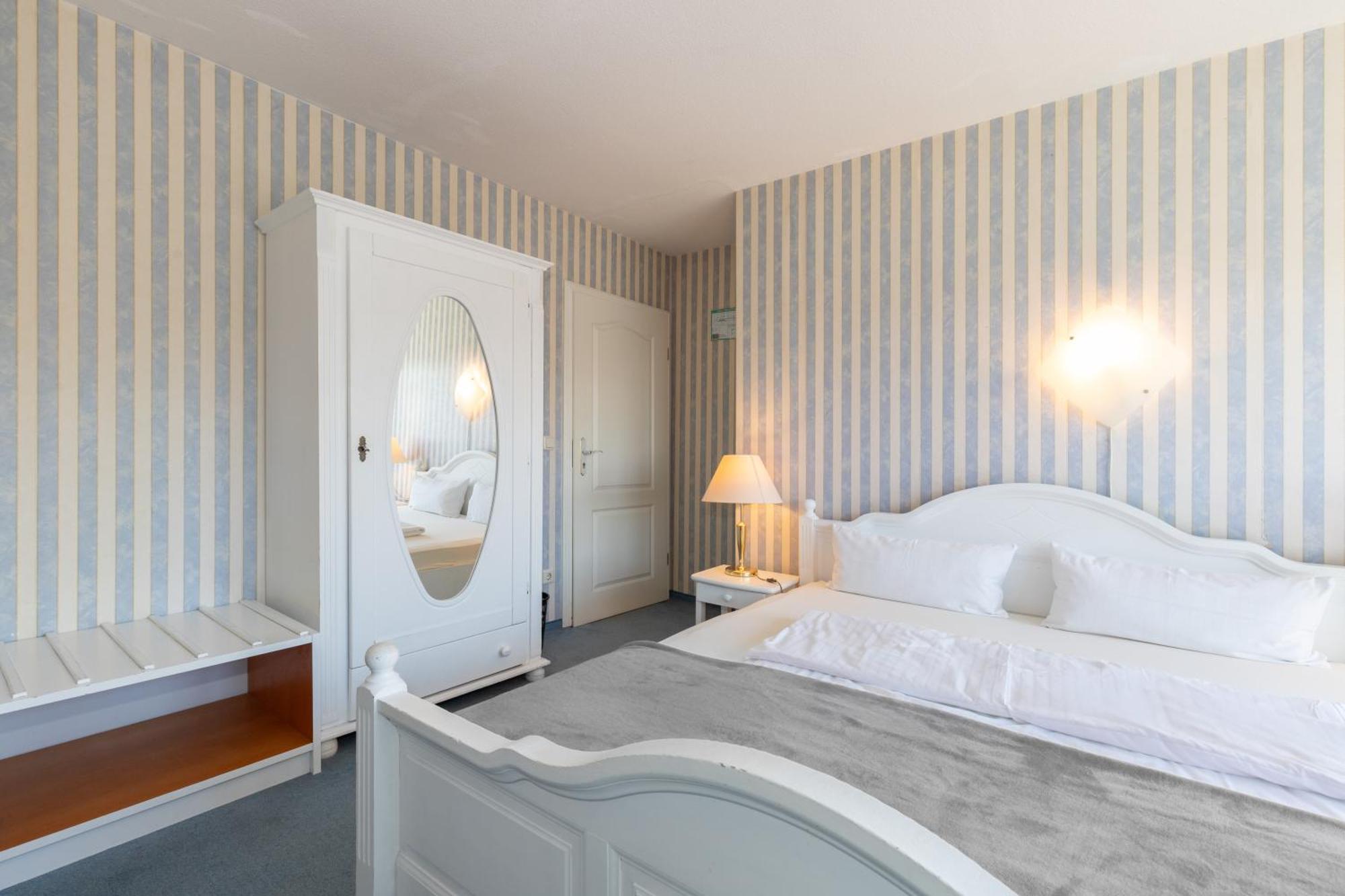 Hotel Klaus Stoertebeker ราลส์วีค ภายนอก รูปภาพ