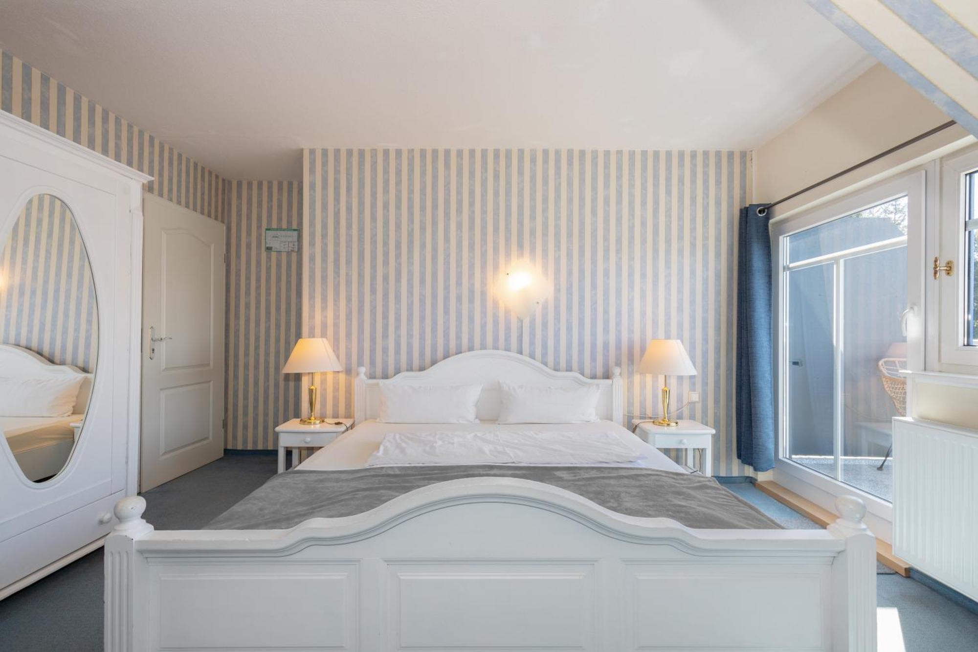 Hotel Klaus Stoertebeker ราลส์วีค ภายนอก รูปภาพ